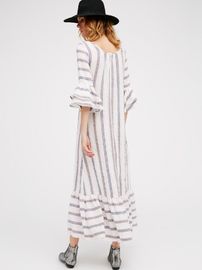 Latest Design New Spring Woman Striped Maxi Dress Round Neckline Flared Sleeves Dress for Ladies