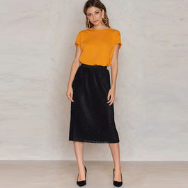 A roupa das mulheres Midi 2017 plissou a saia da faísca